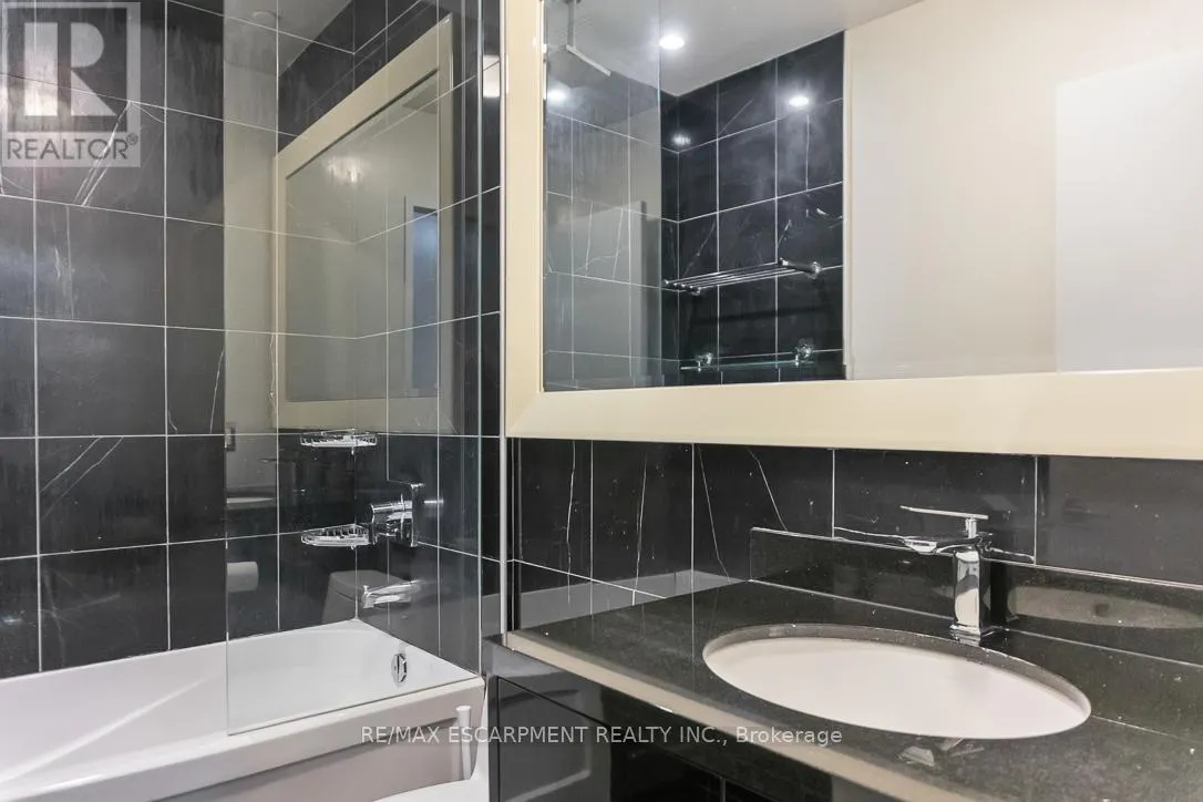 607 - 88 PARK LAWN ROAD