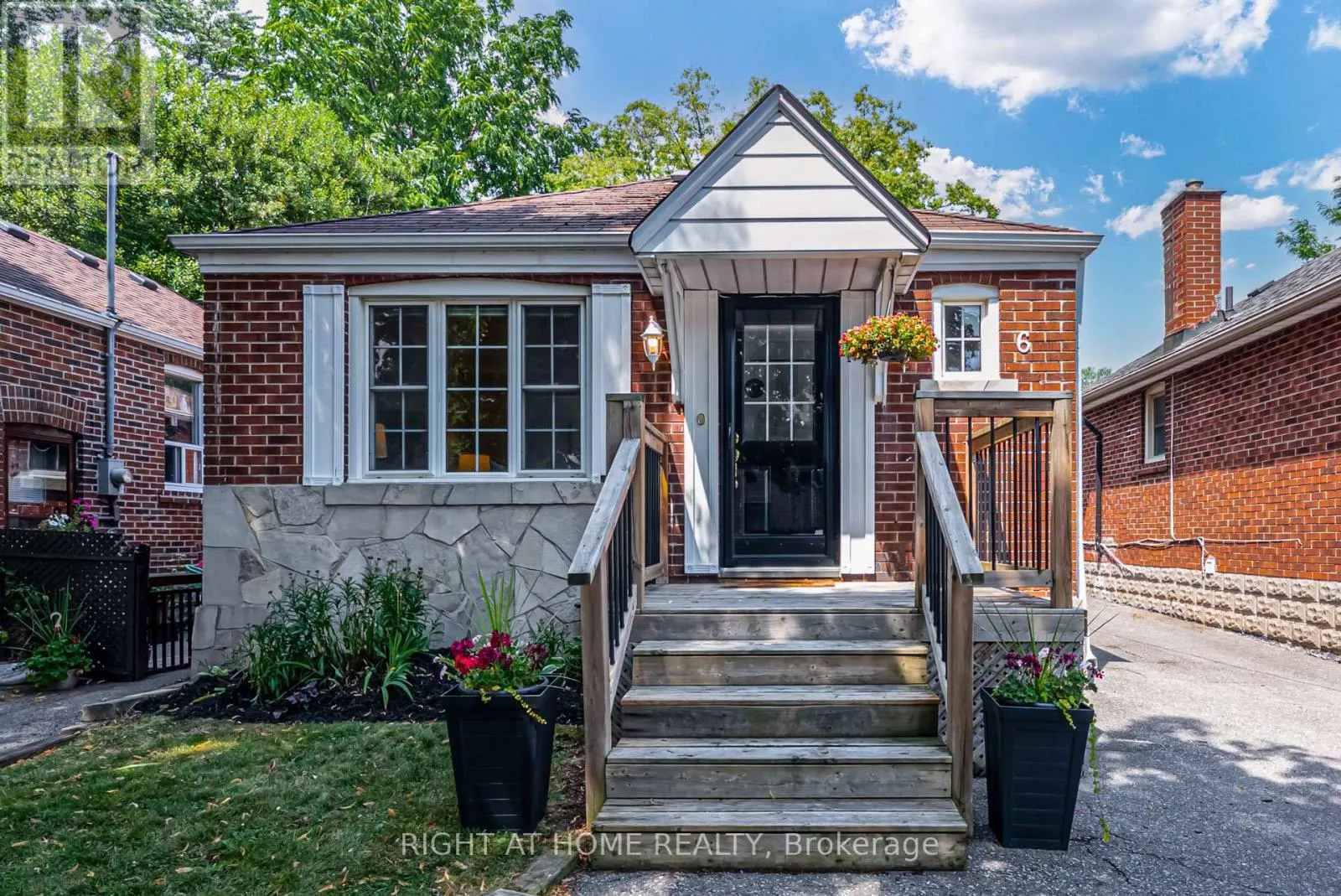 6 STRUTHERS STREET