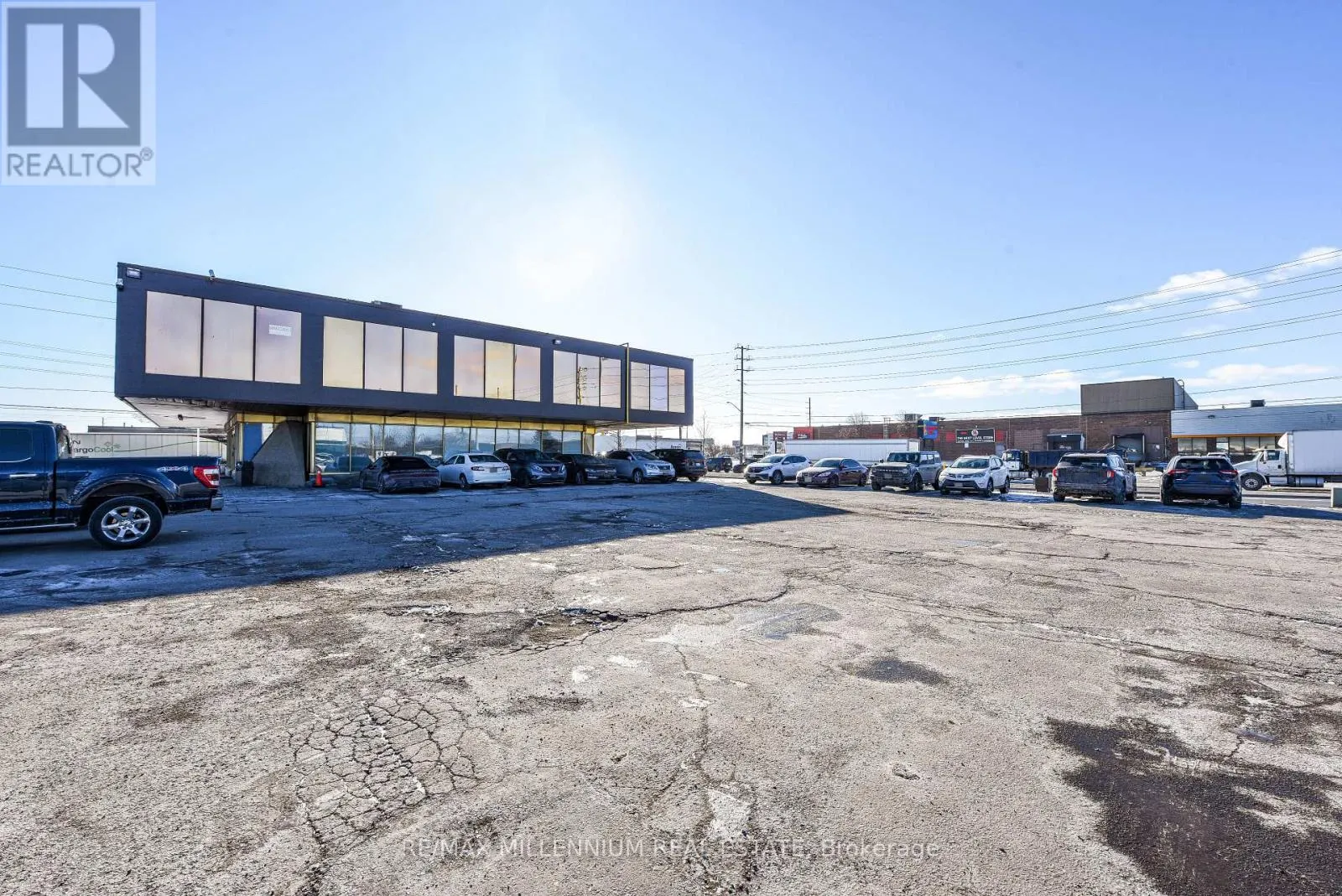 214 - 1300 STEELES AVENUE E