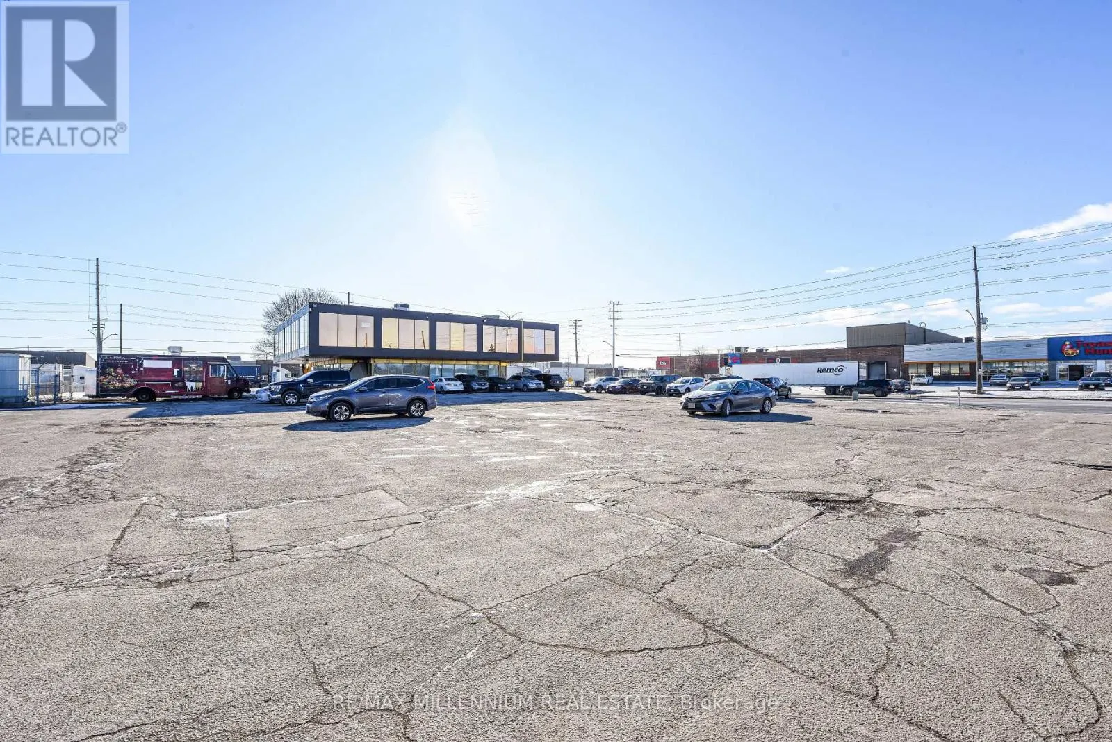 214 - 1300 STEELES AVENUE E