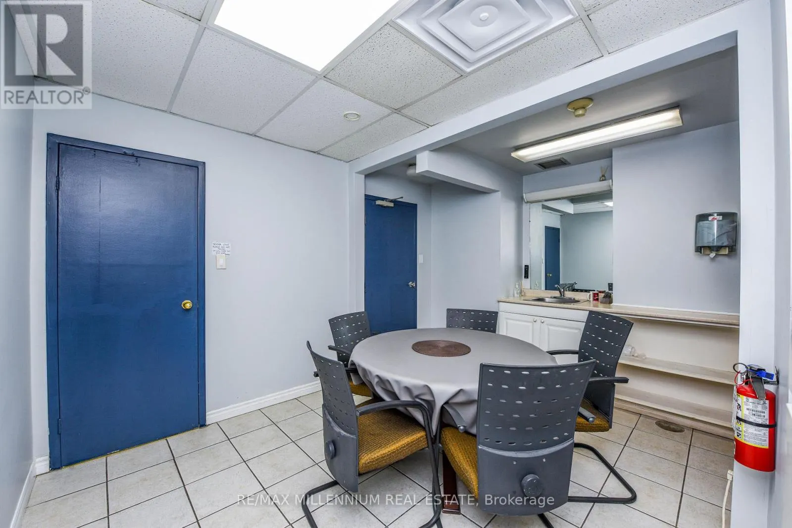 221 - 1300 STEELES AVENUE