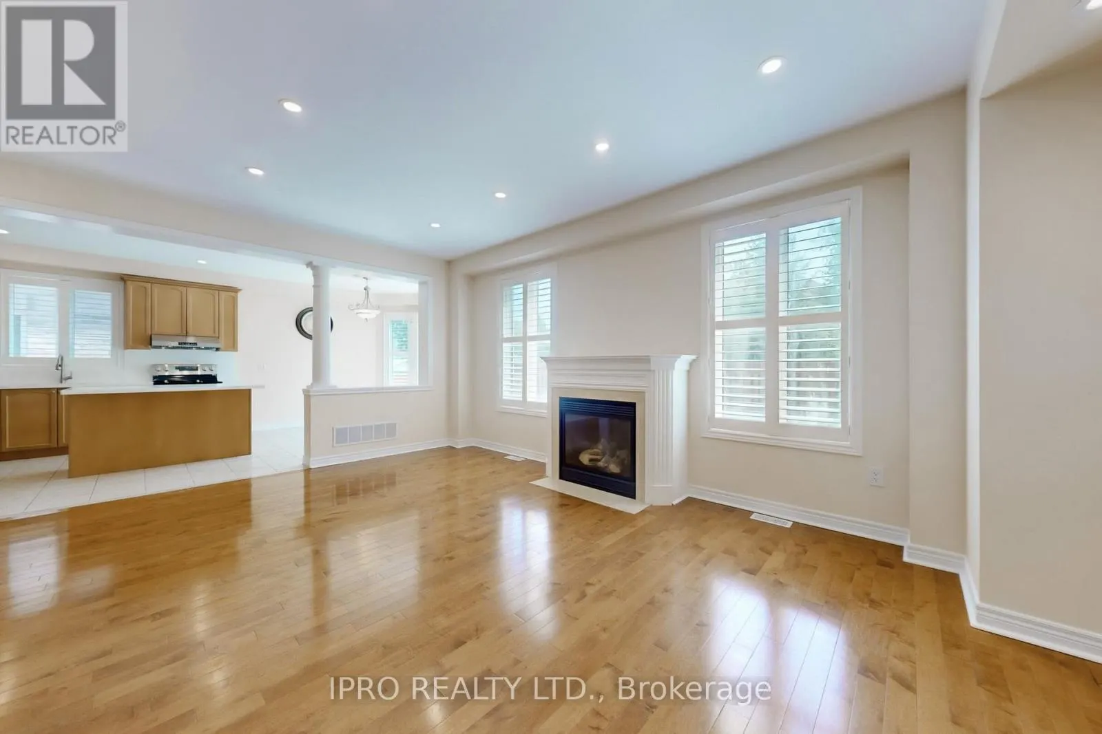 2472 NORTH RIDGE TRAIL S