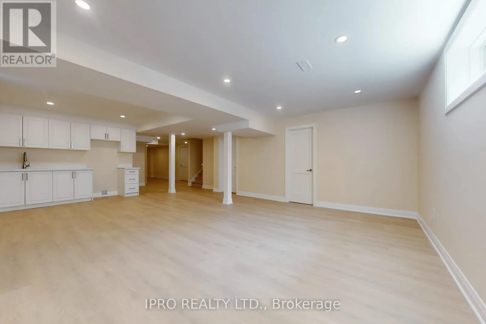 2472 NORTH RIDGE TRAIL S