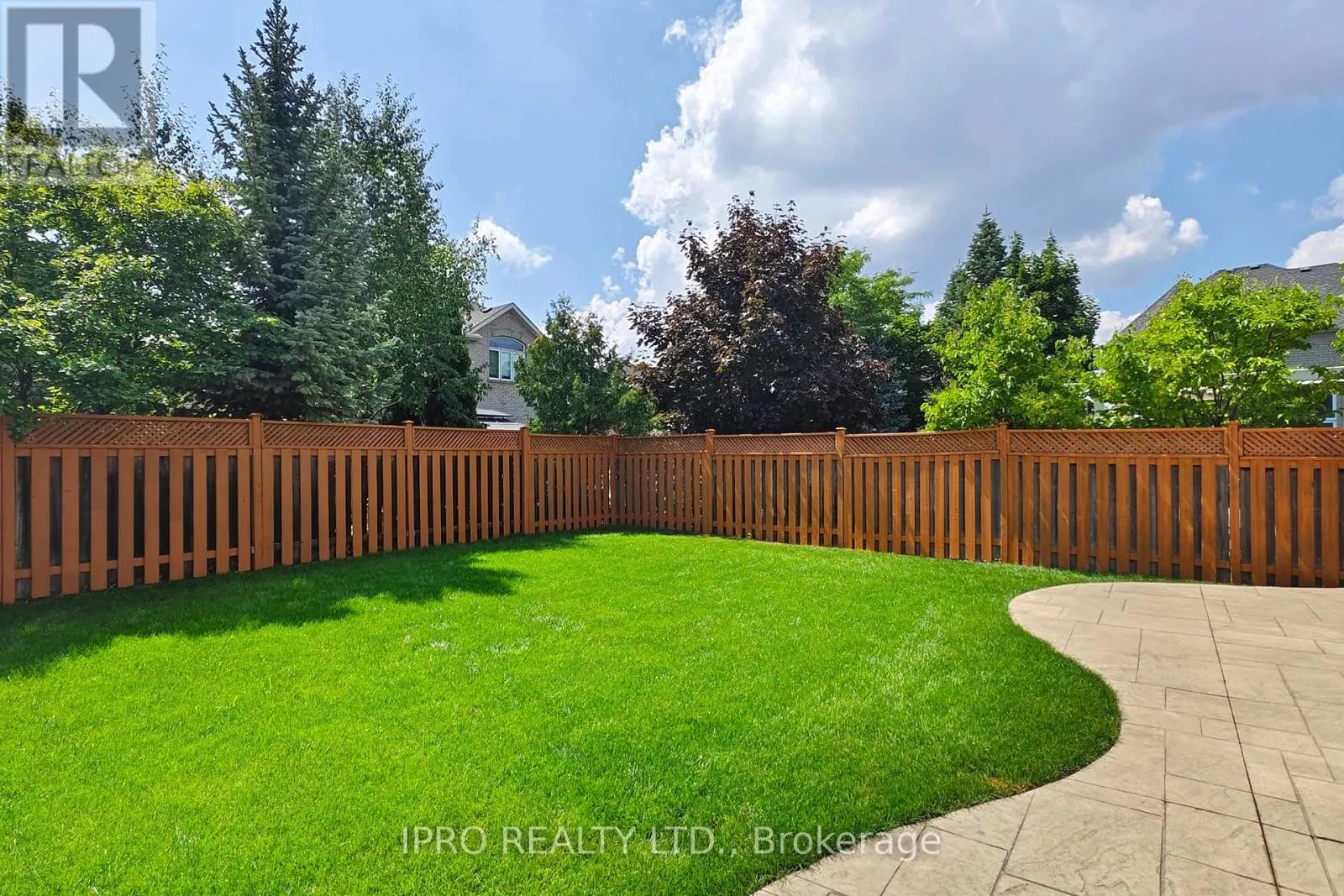 2472 NORTH RIDGE TRAIL S