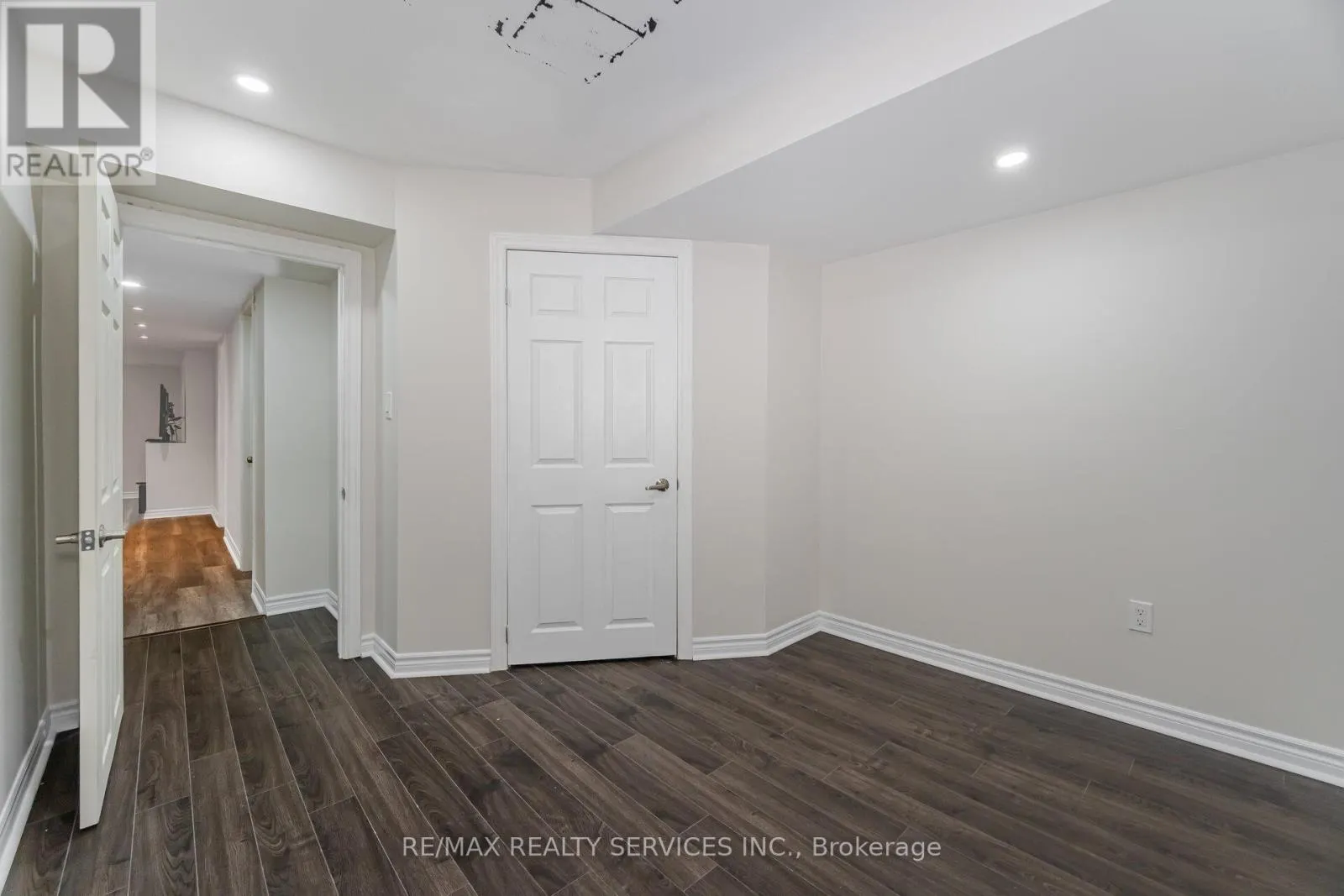 31 MCCARDY COURT