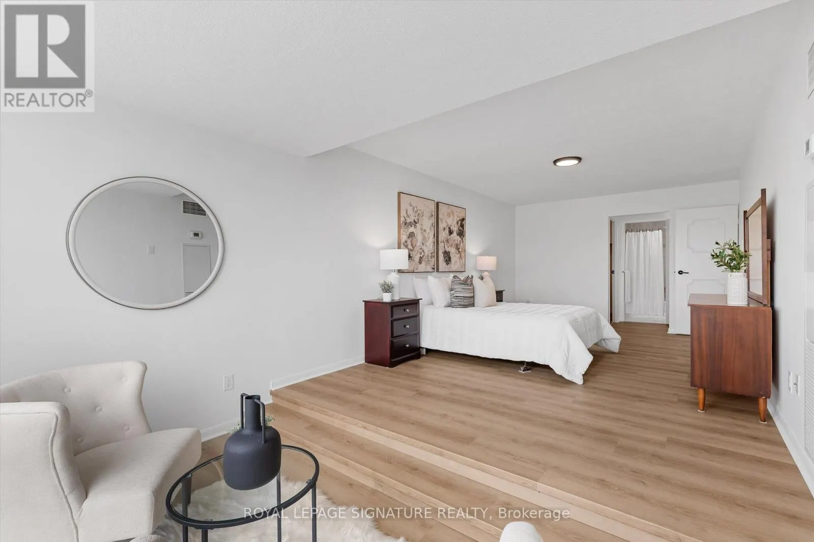 604 - 2185 MARINE DRIVE