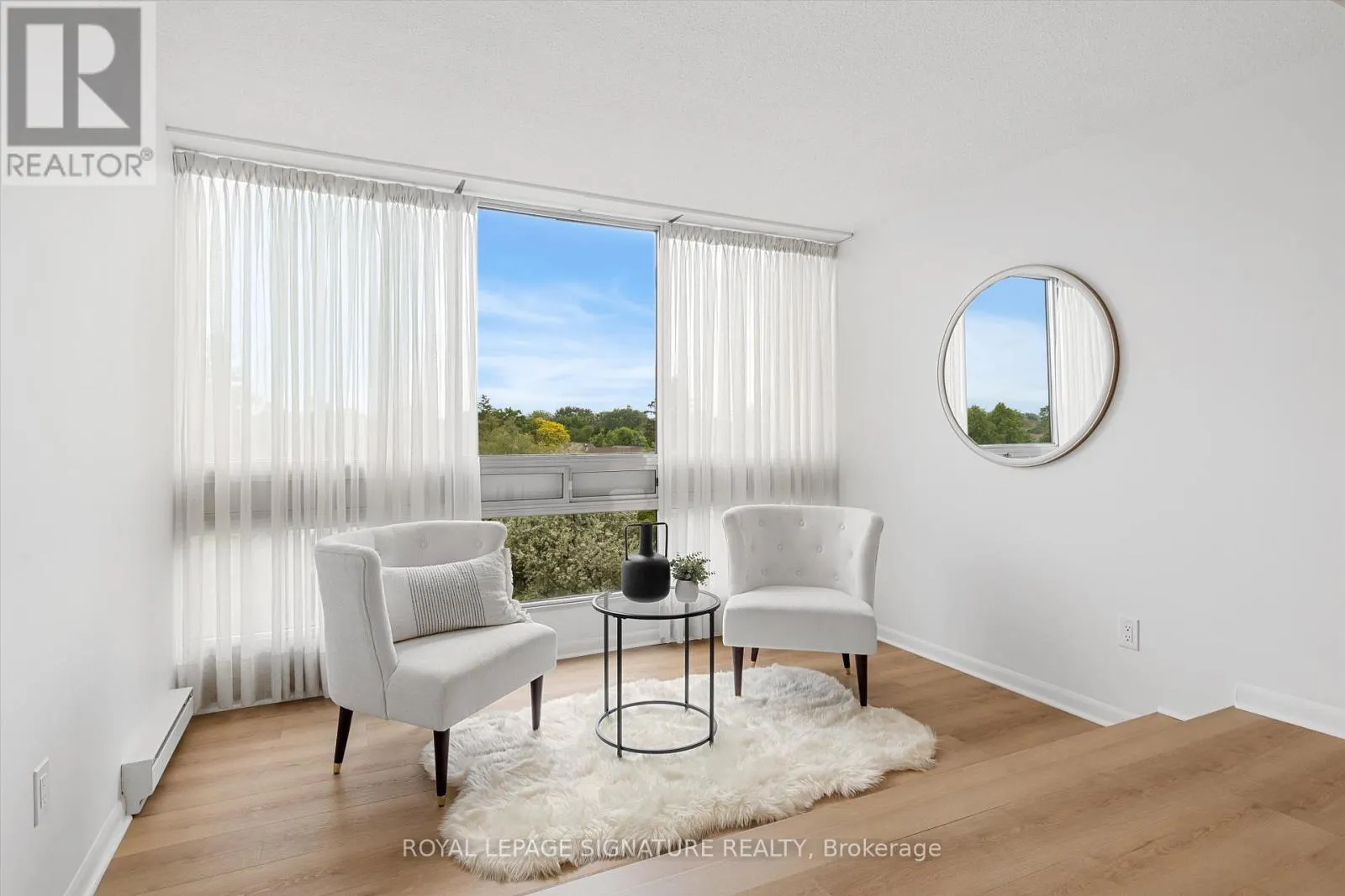 604 - 2185 MARINE DRIVE