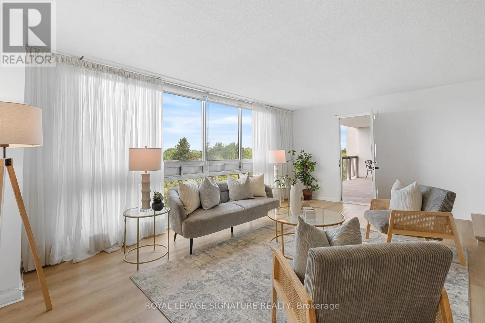 604 - 2185 MARINE DRIVE