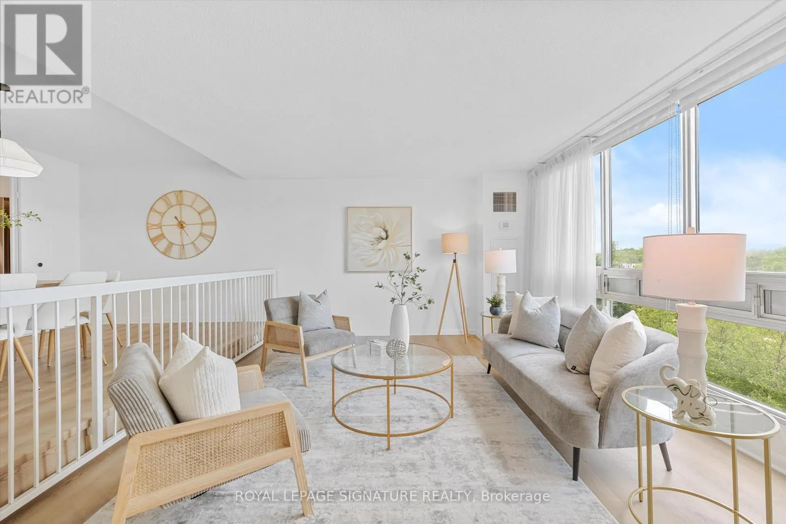 604 - 2185 MARINE DRIVE
