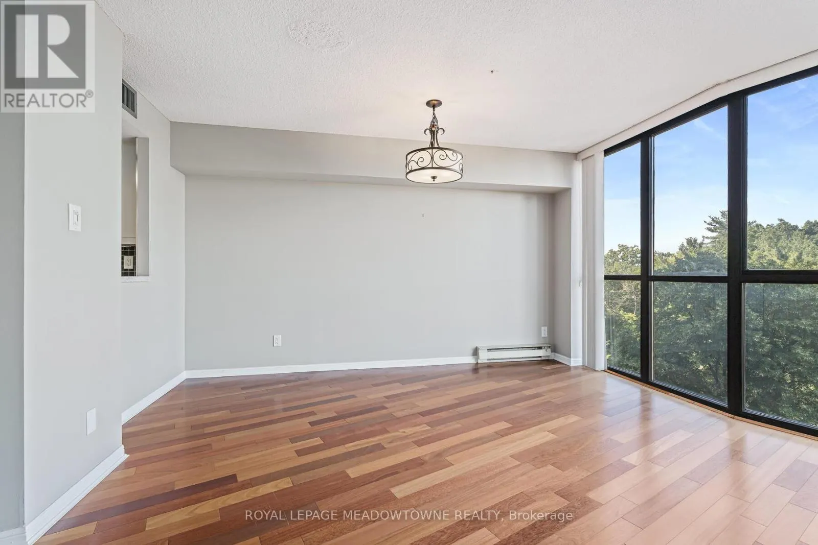 506 - 1230 MARLBOROUGH COURT