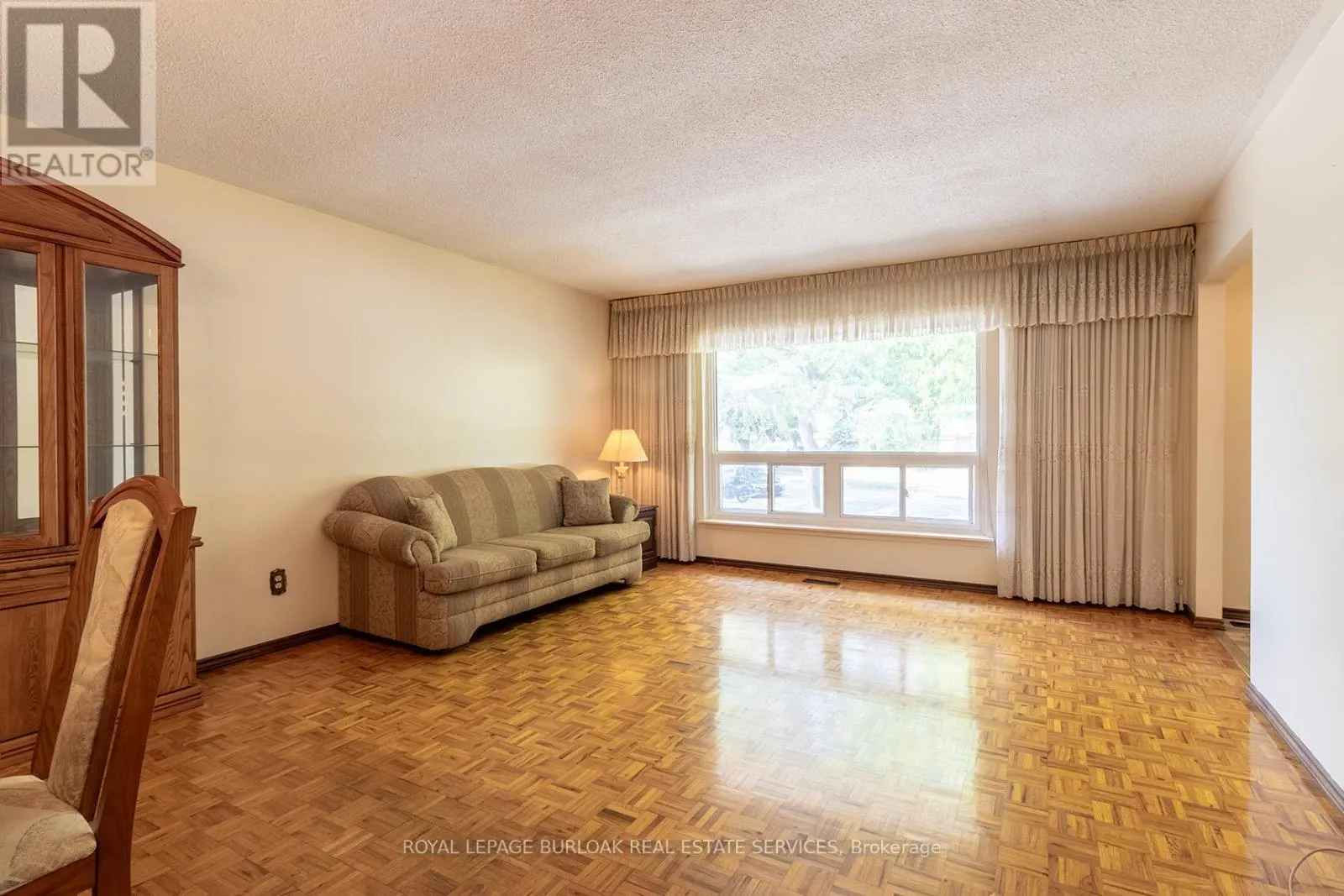 3072 PARKGATE CRESCENT