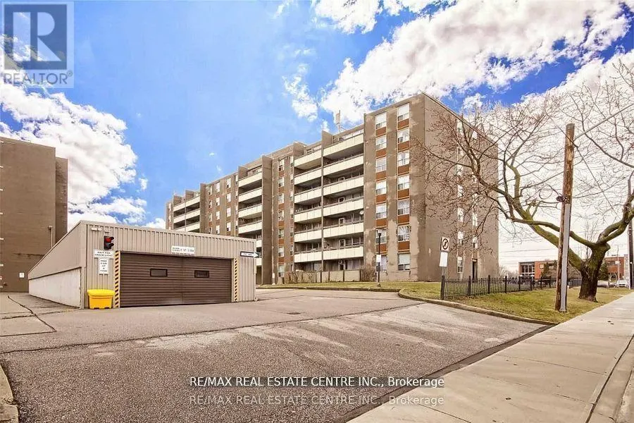 504 - 3621 LAKESHORE BOULEVARD