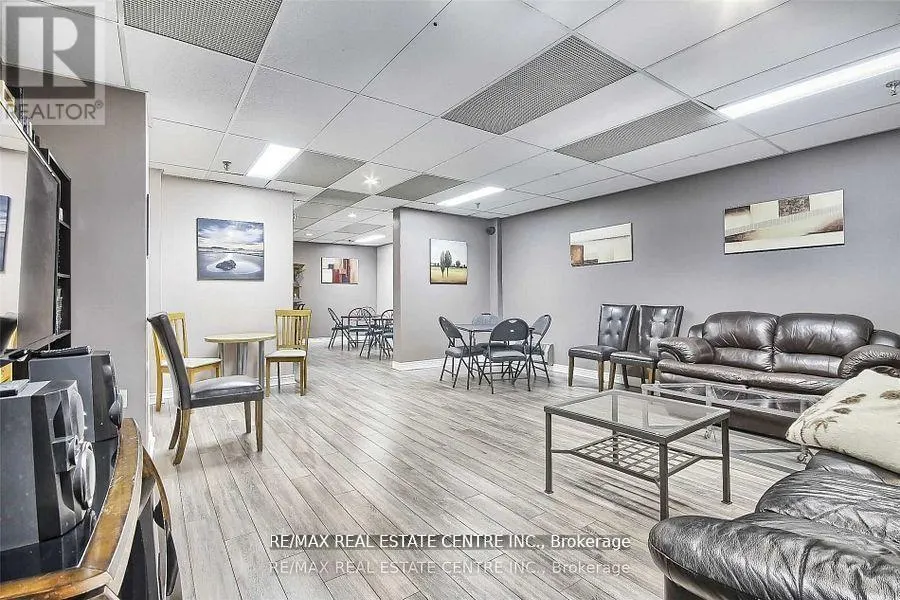 504 - 3621 LAKESHORE BOULEVARD
