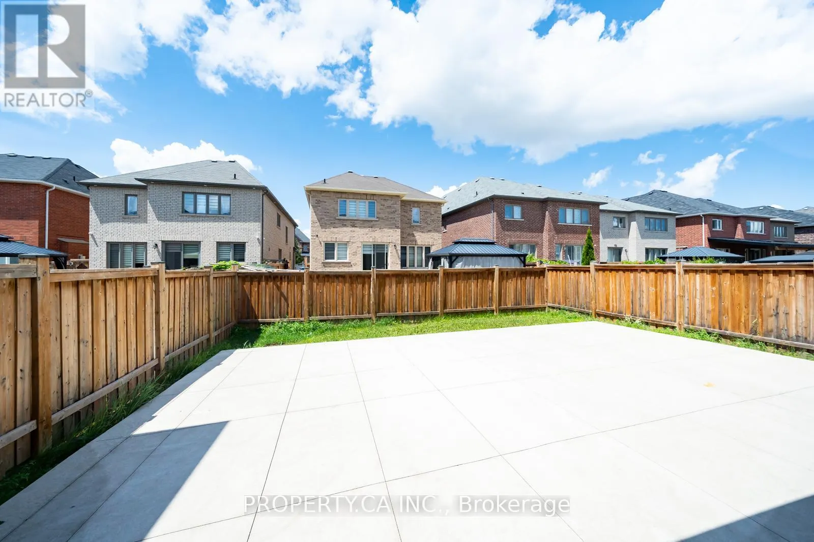 7 FORSYTH CRESCENT