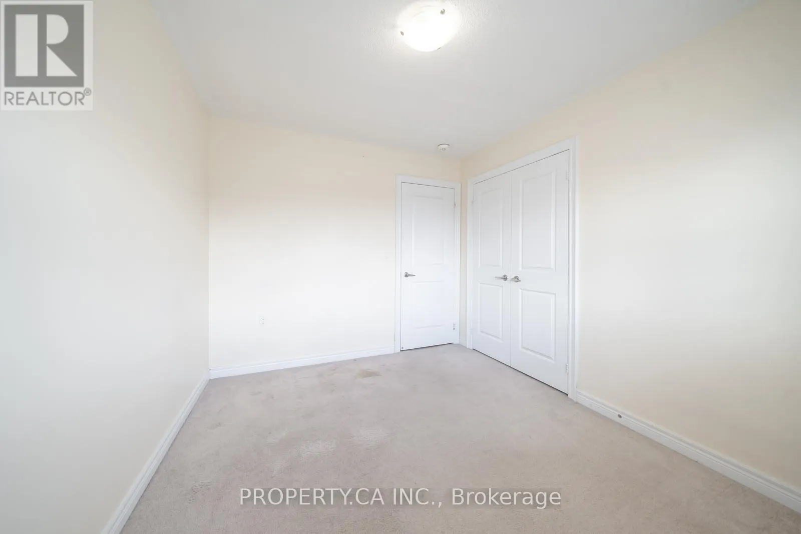 7 FORSYTH CRESCENT