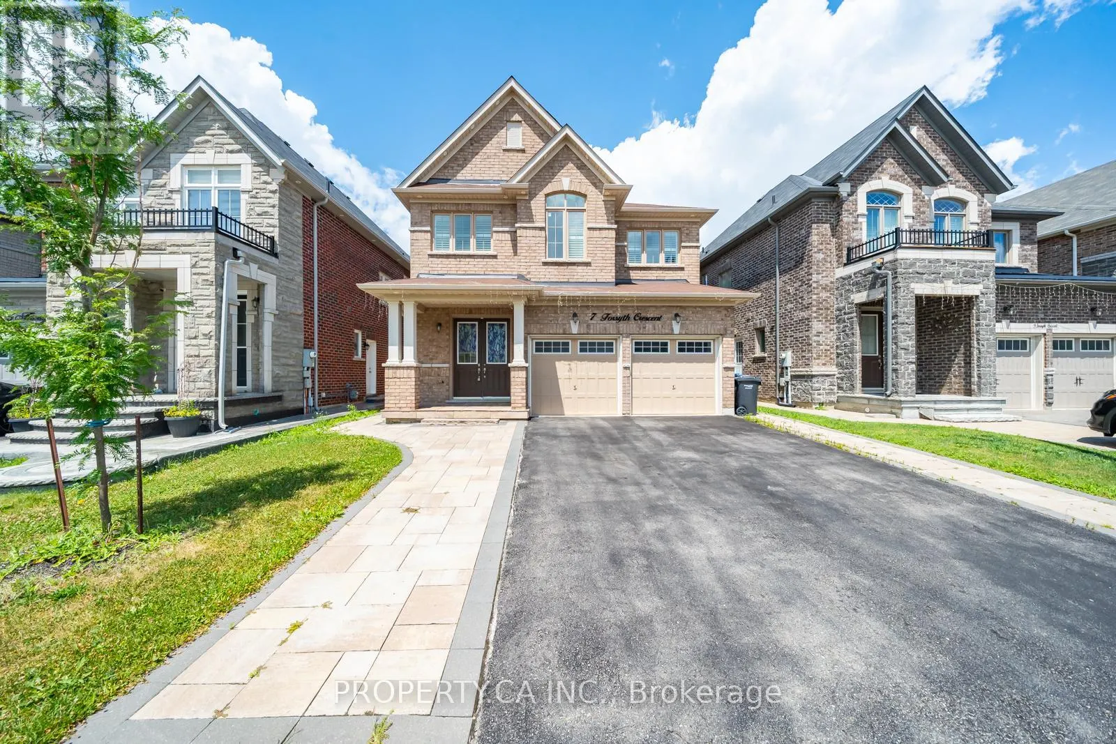 7 FORSYTH CRESCENT