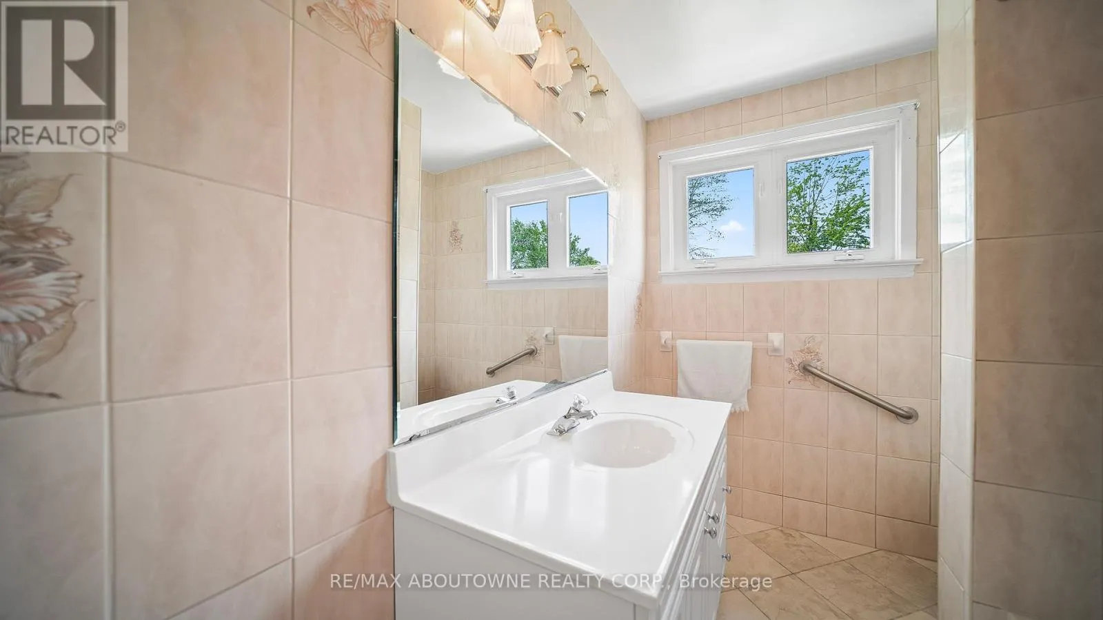517 PINEGROVE ROAD