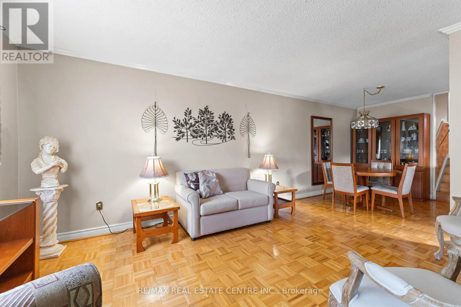 48 MARBLEHEAD CRESCENT