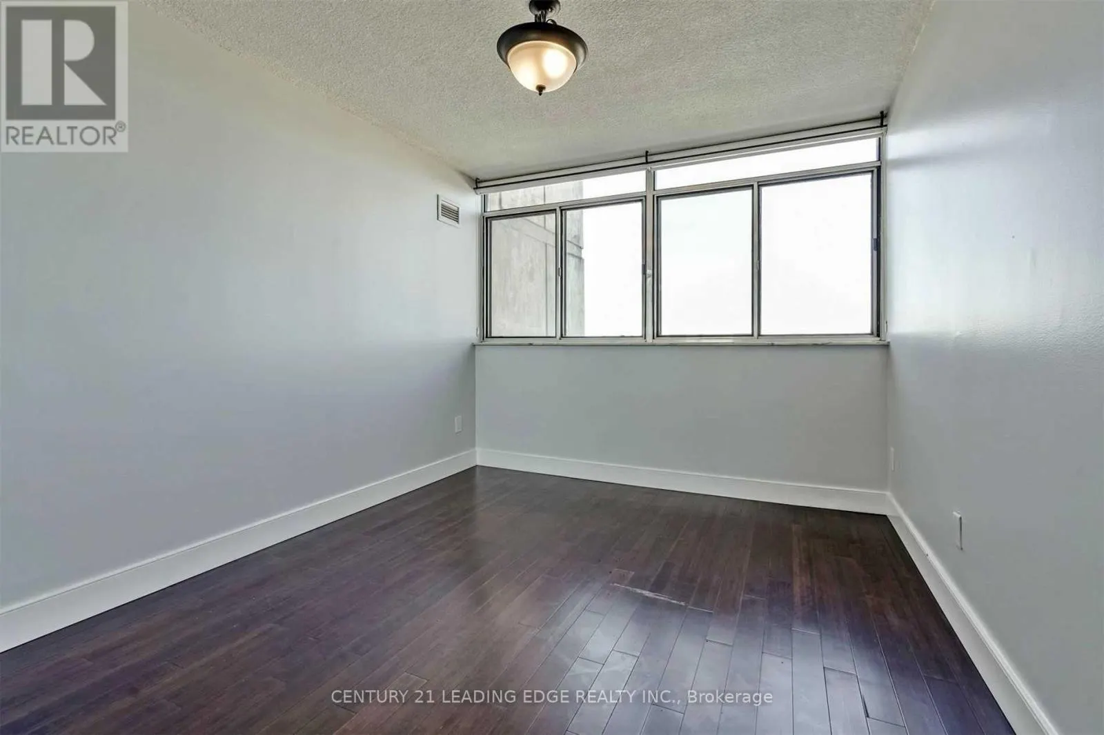 805 - 20 SPEERS ROAD