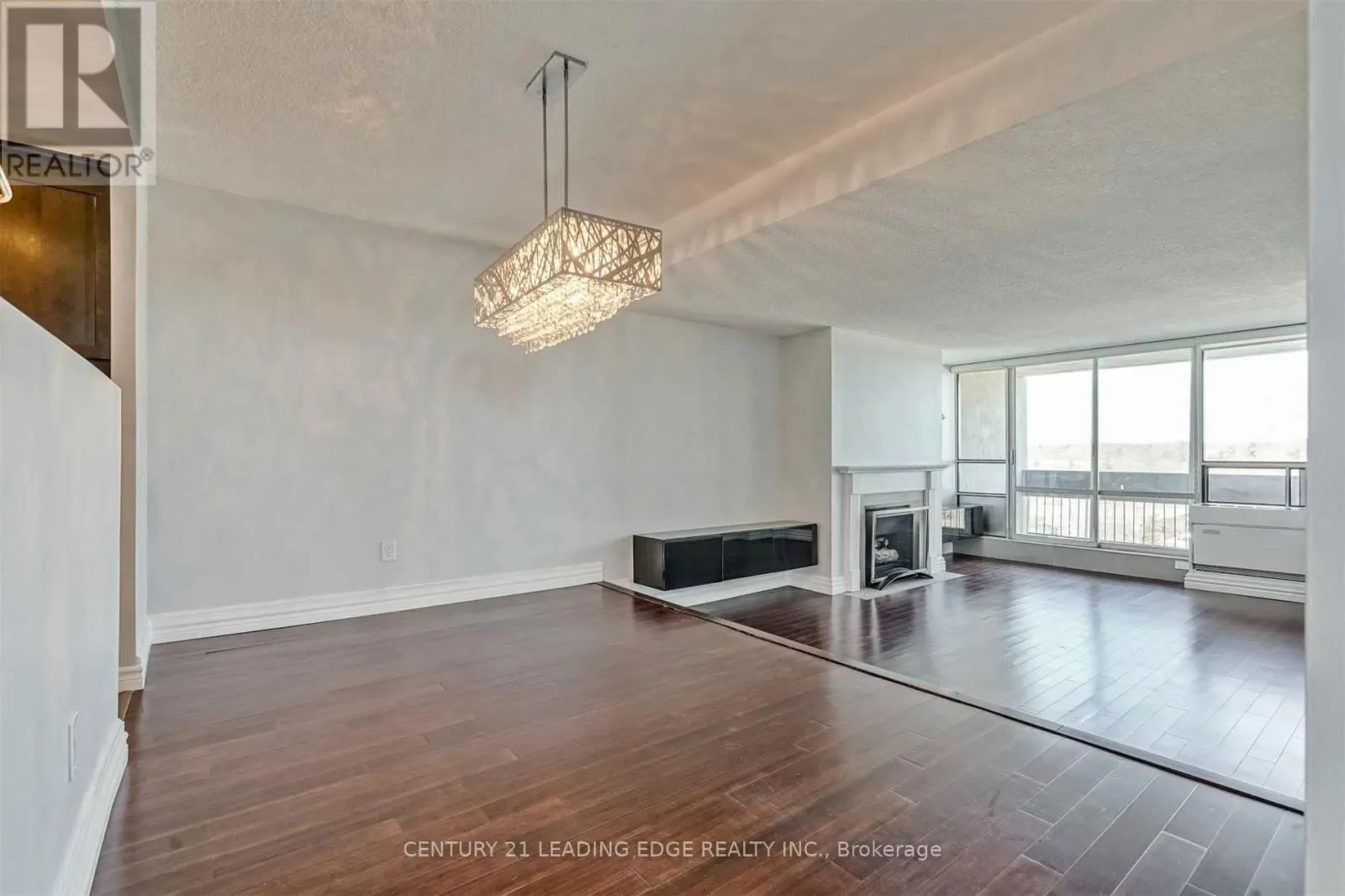 805 - 20 SPEERS ROAD