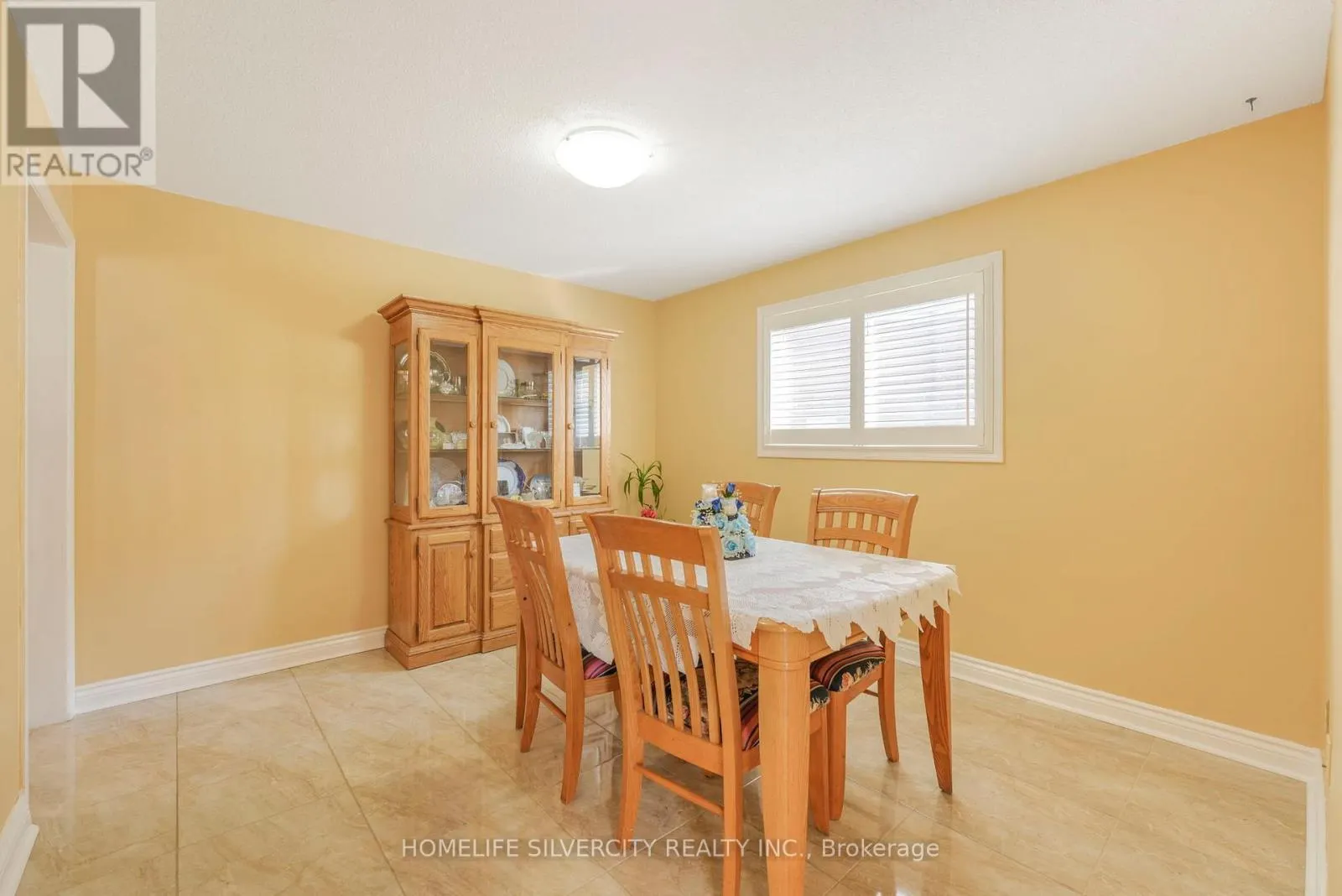 16 PACIFIC LANE
