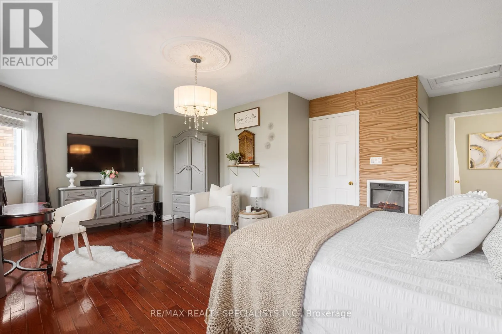 3856 CEDAR HEDGE RISE