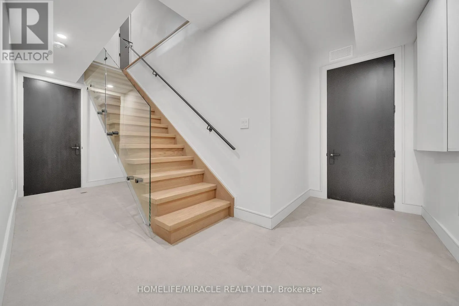 853 TENTH STREET