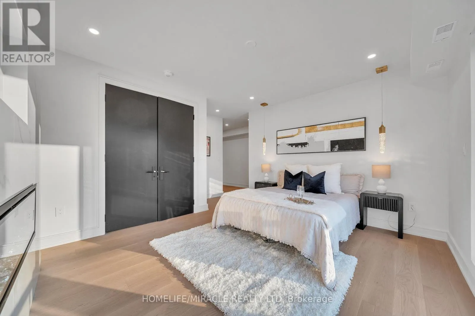 853 TENTH STREET