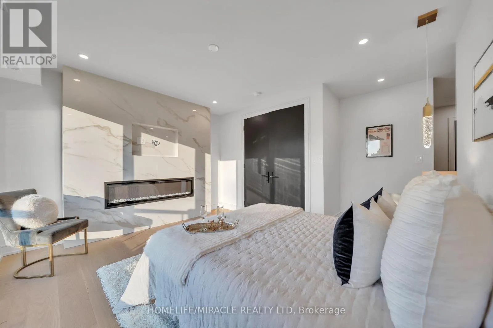 853 TENTH STREET