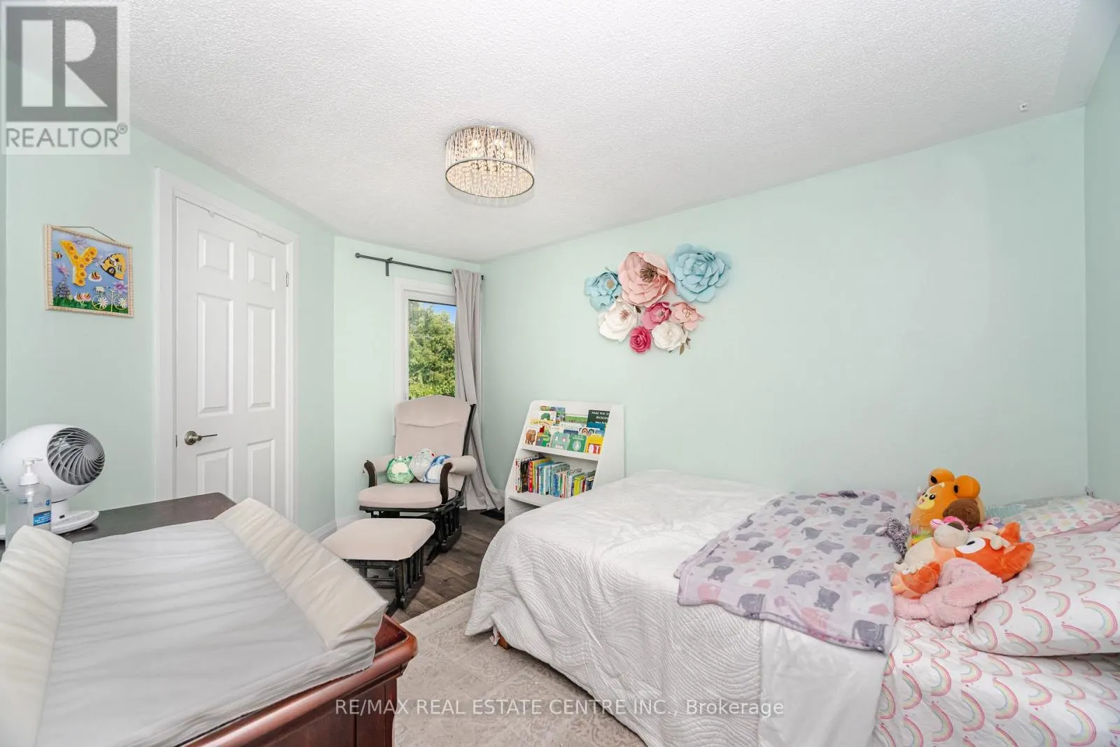 43 ASHBROOK WAY