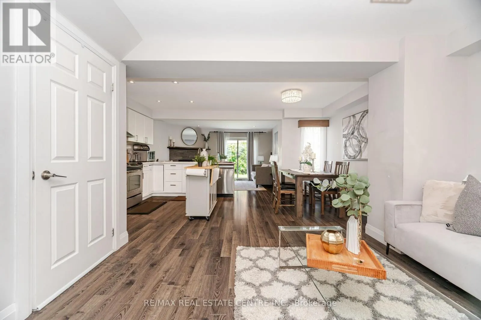 43 ASHBROOK WAY