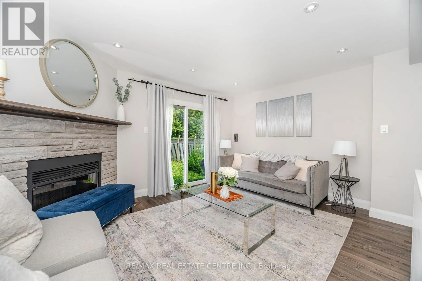 43 ASHBROOK WAY