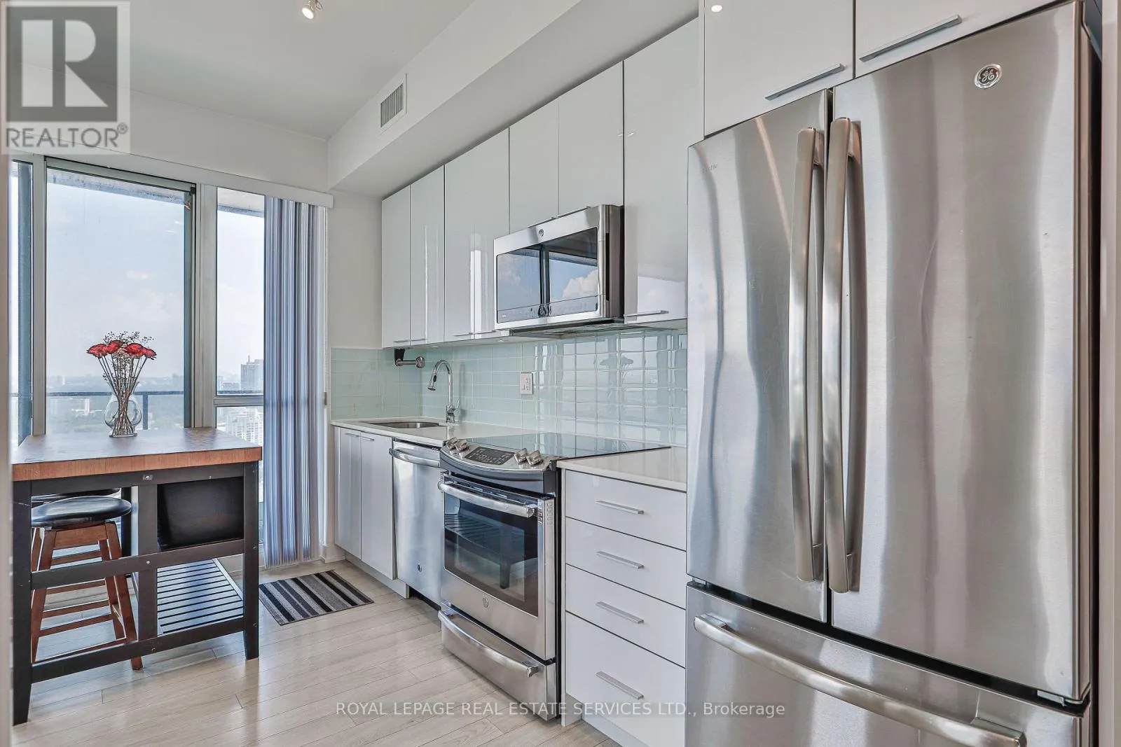 3507 - 10 PARK LAWN ROAD