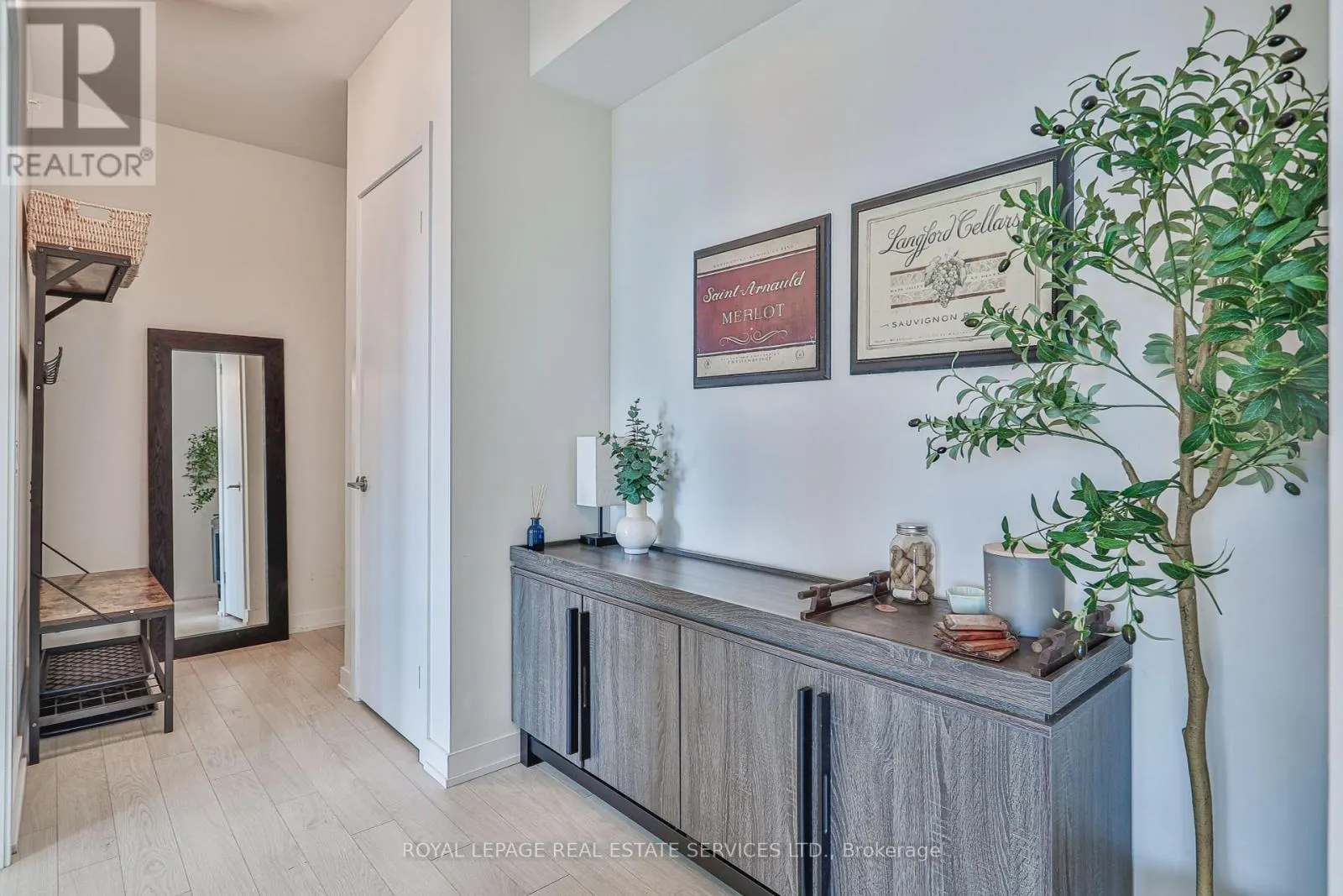 3507 - 10 PARK LAWN ROAD