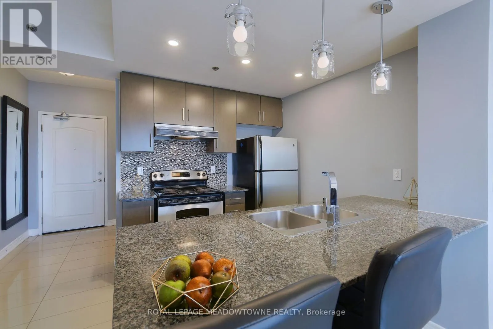 306 - 1421 COSTIGAN ROAD