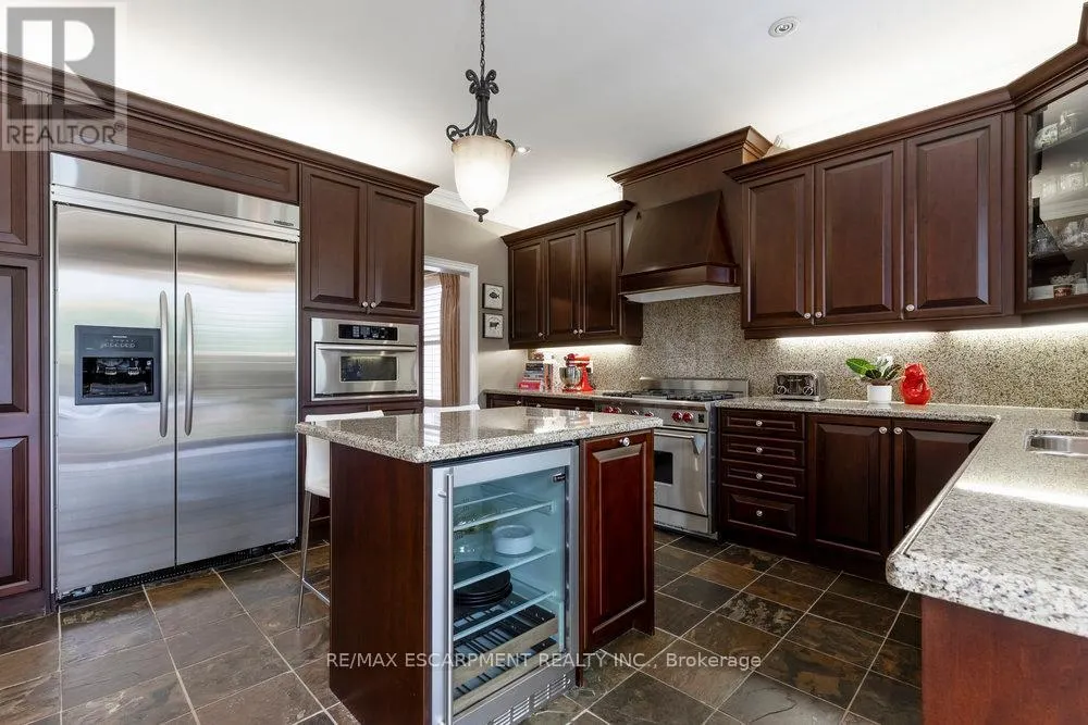 4212 KANE CRESCENT