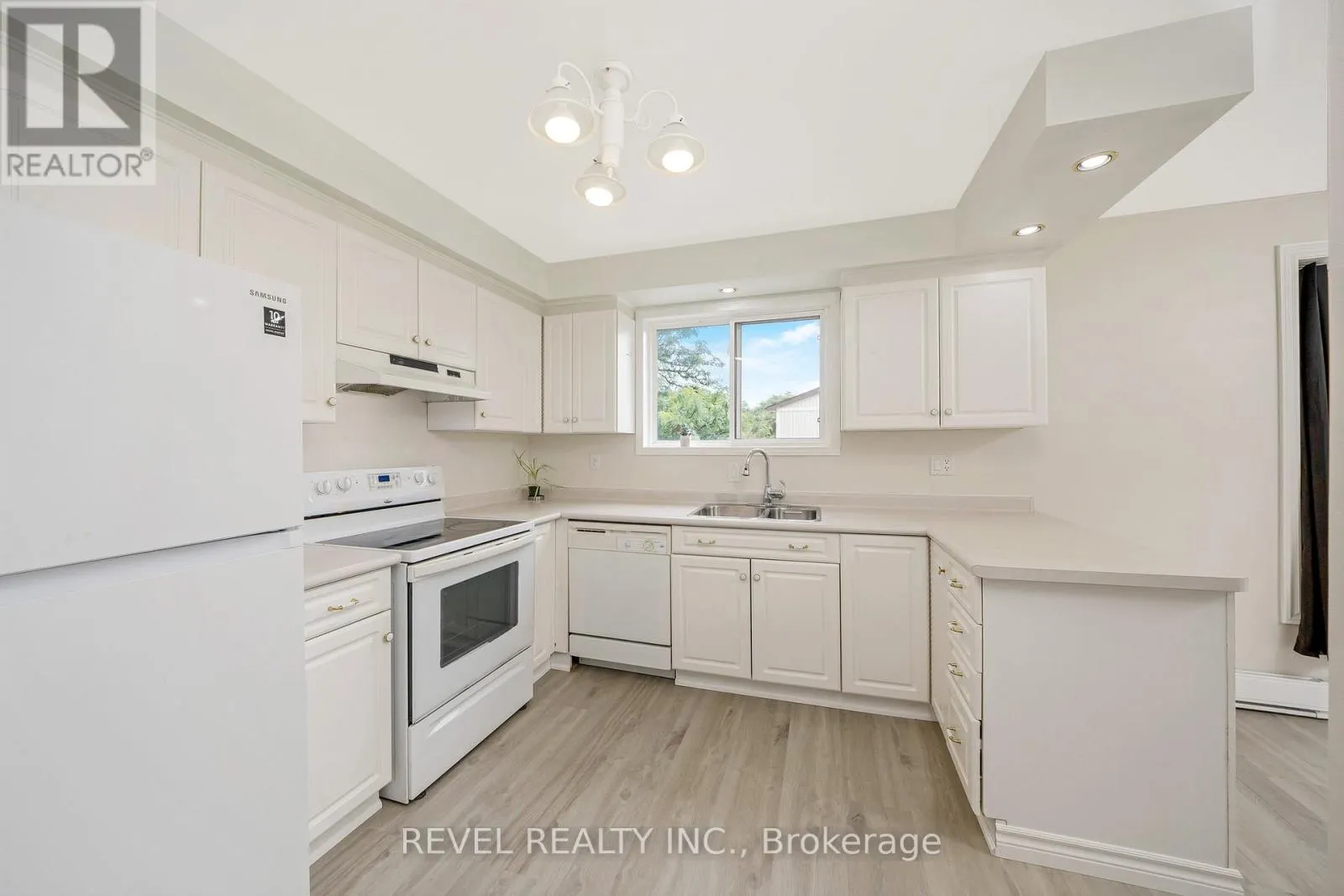34 - 341 WILSON DRIVE