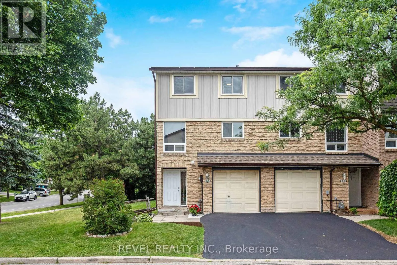 34 - 341 WILSON DRIVE