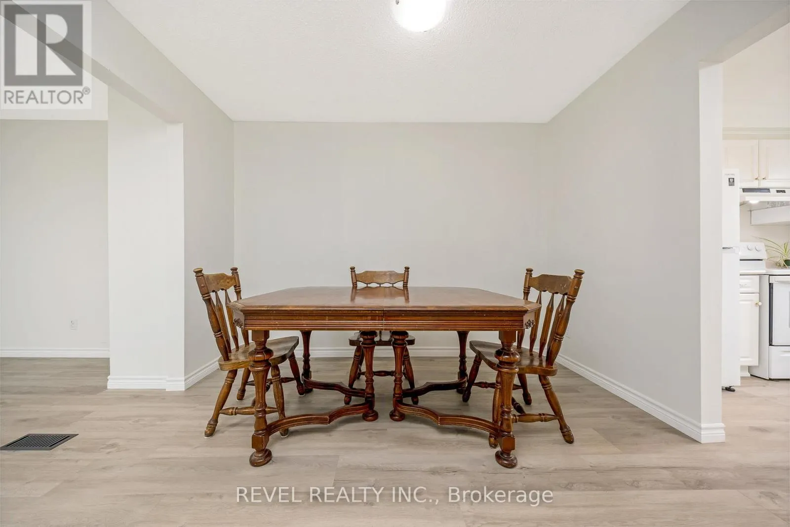 34 - 341 WILSON DRIVE
