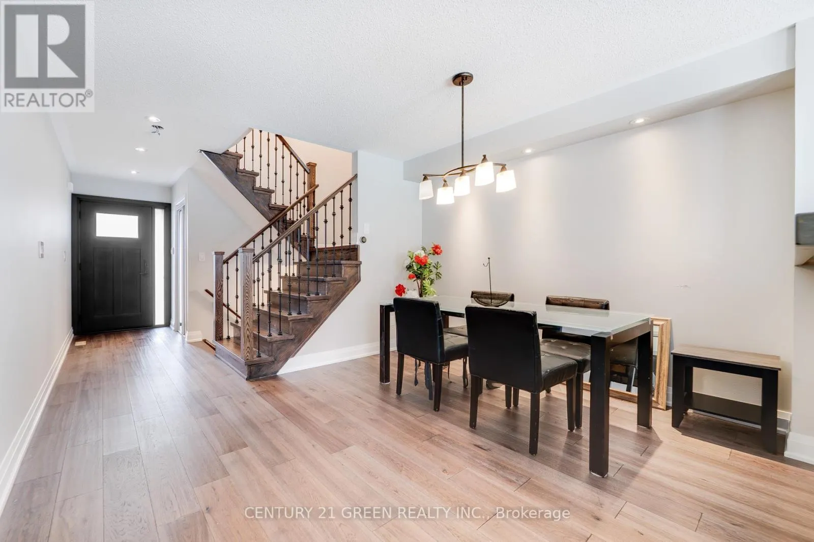 668 PORTER WAY