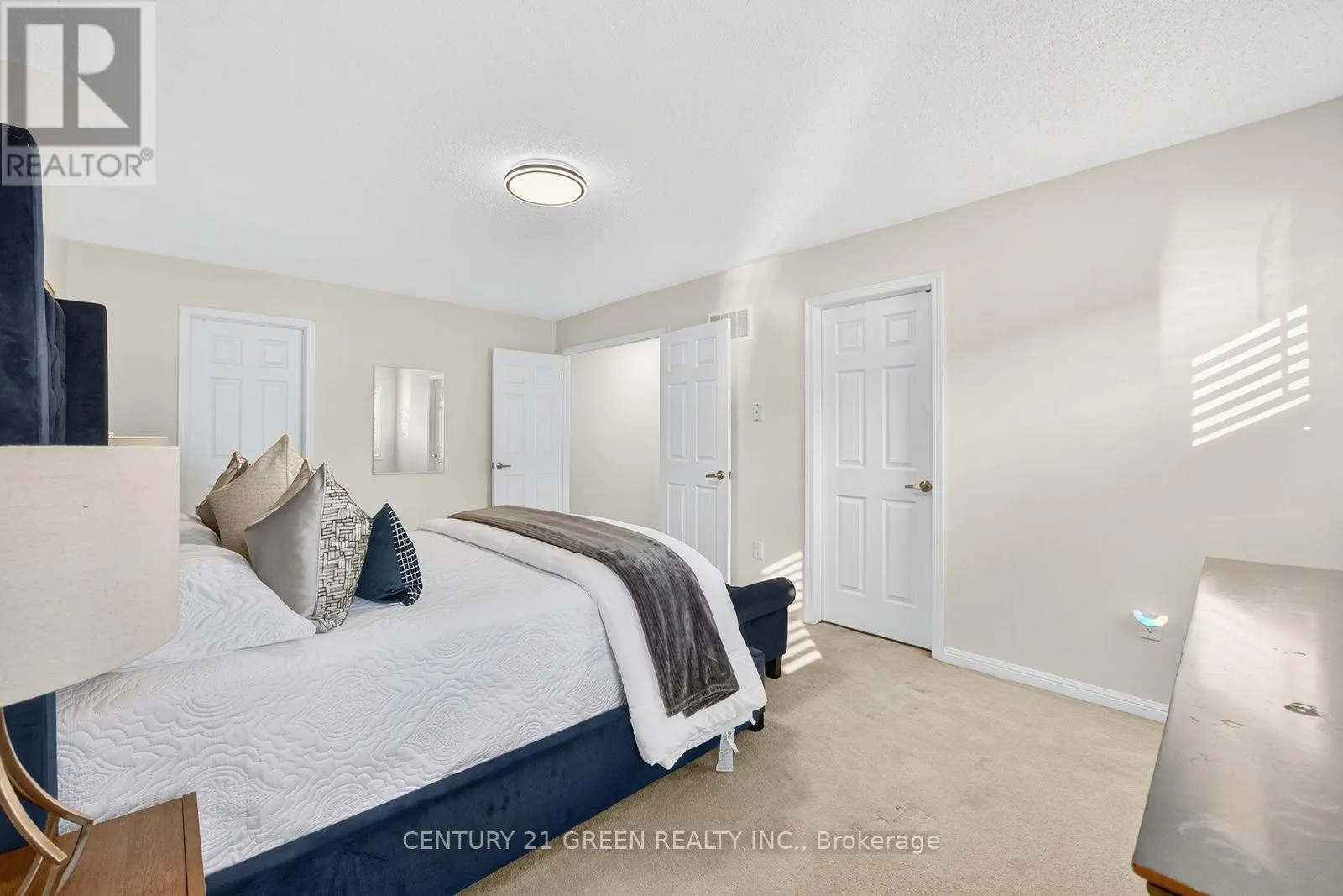 936 RIGO CROSSING