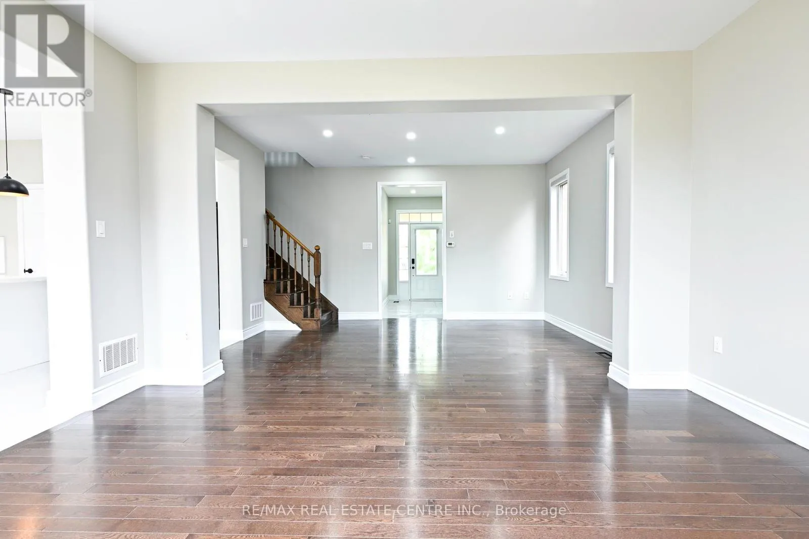 25 GILTSPUR ROAD