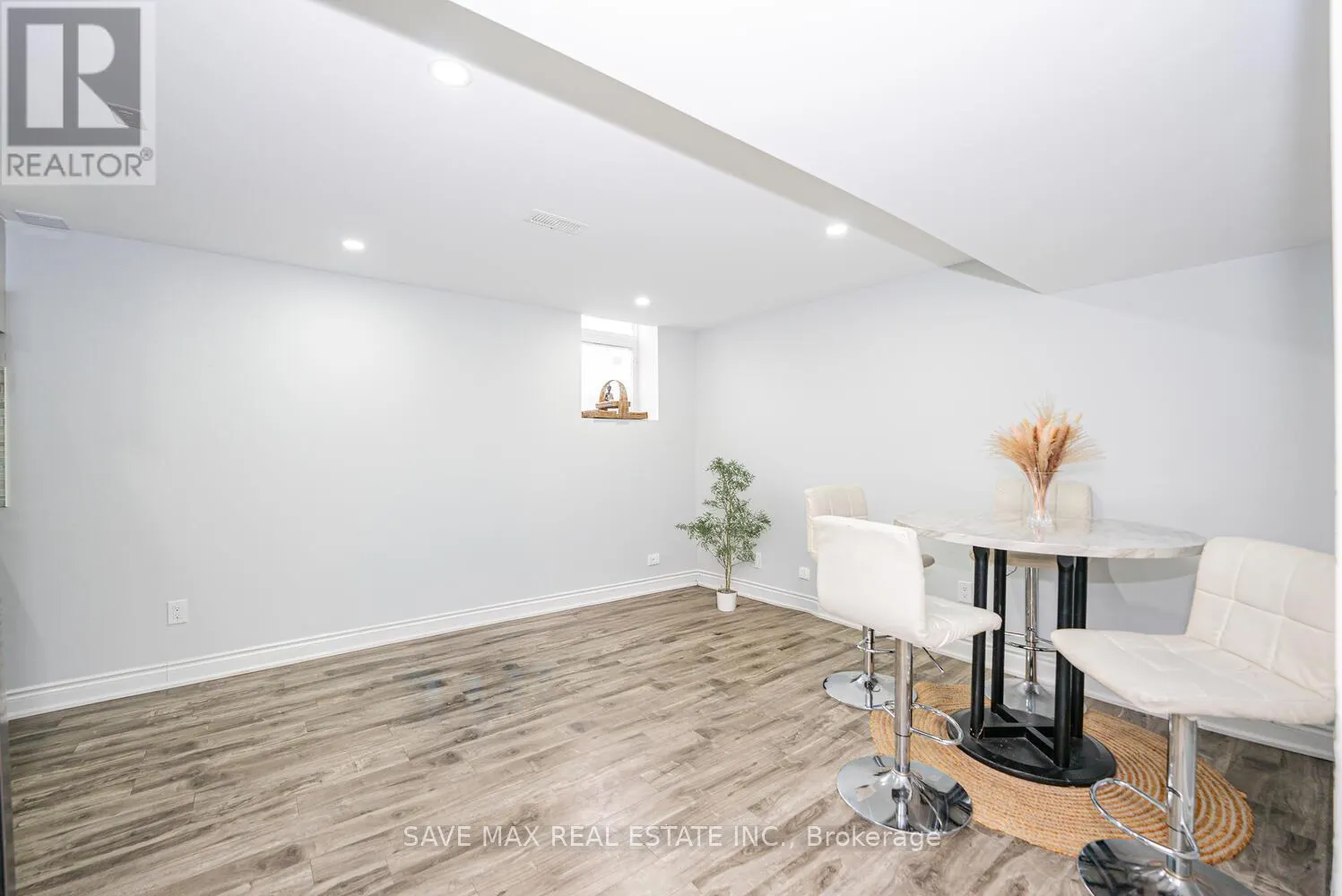 32 YELLOW SORREL ROAD