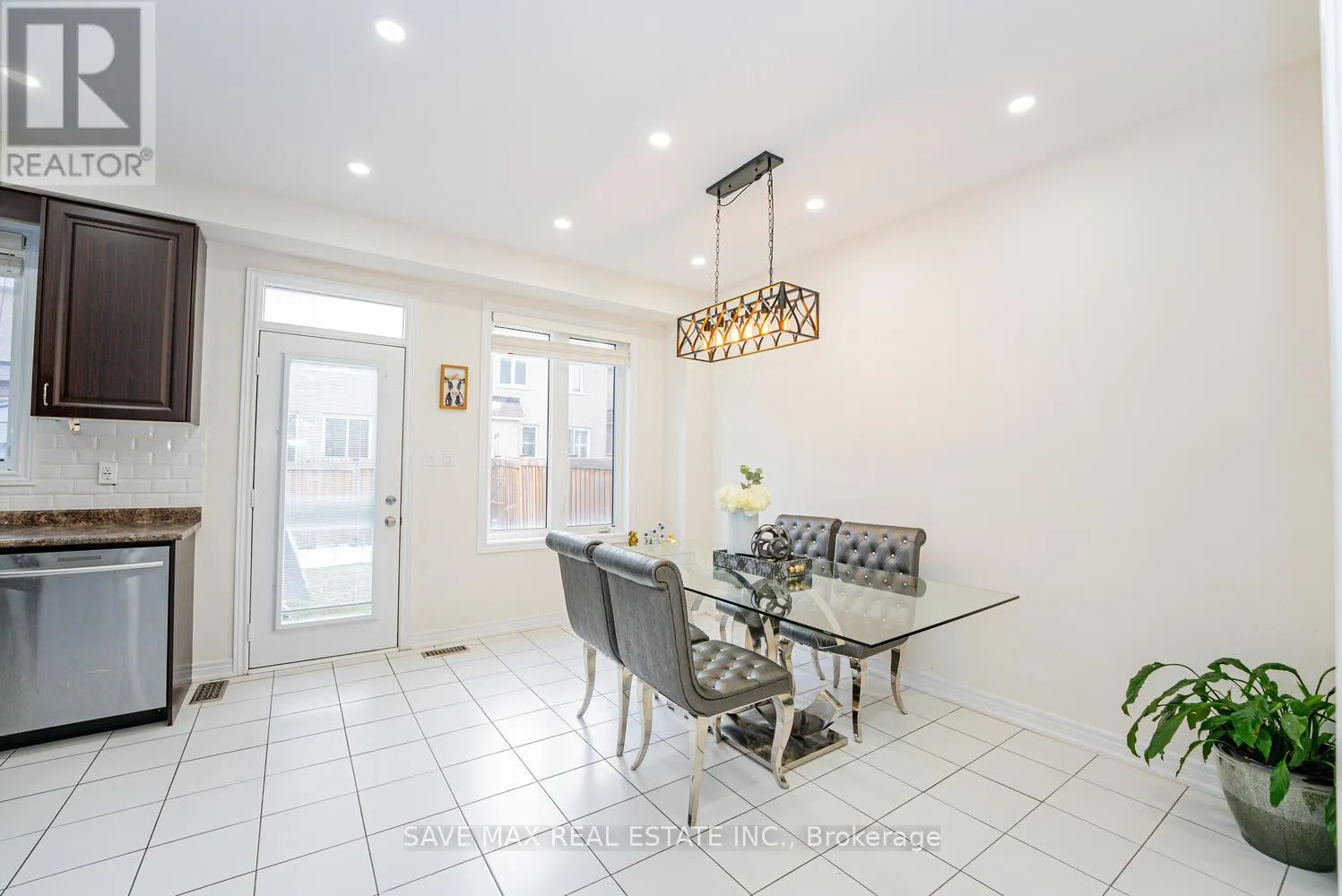 32 YELLOW SORREL ROAD