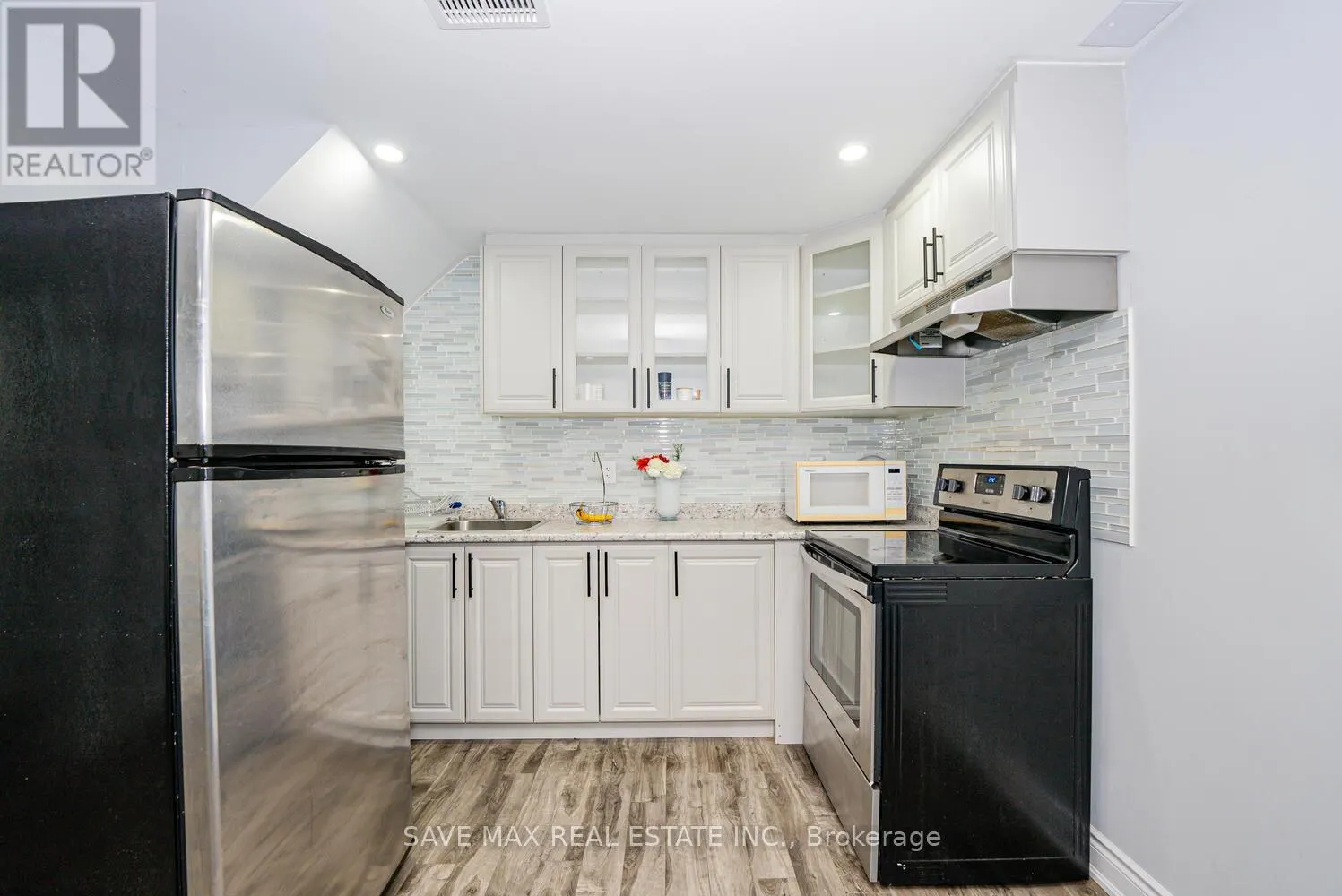 32 YELLOW SORREL ROAD