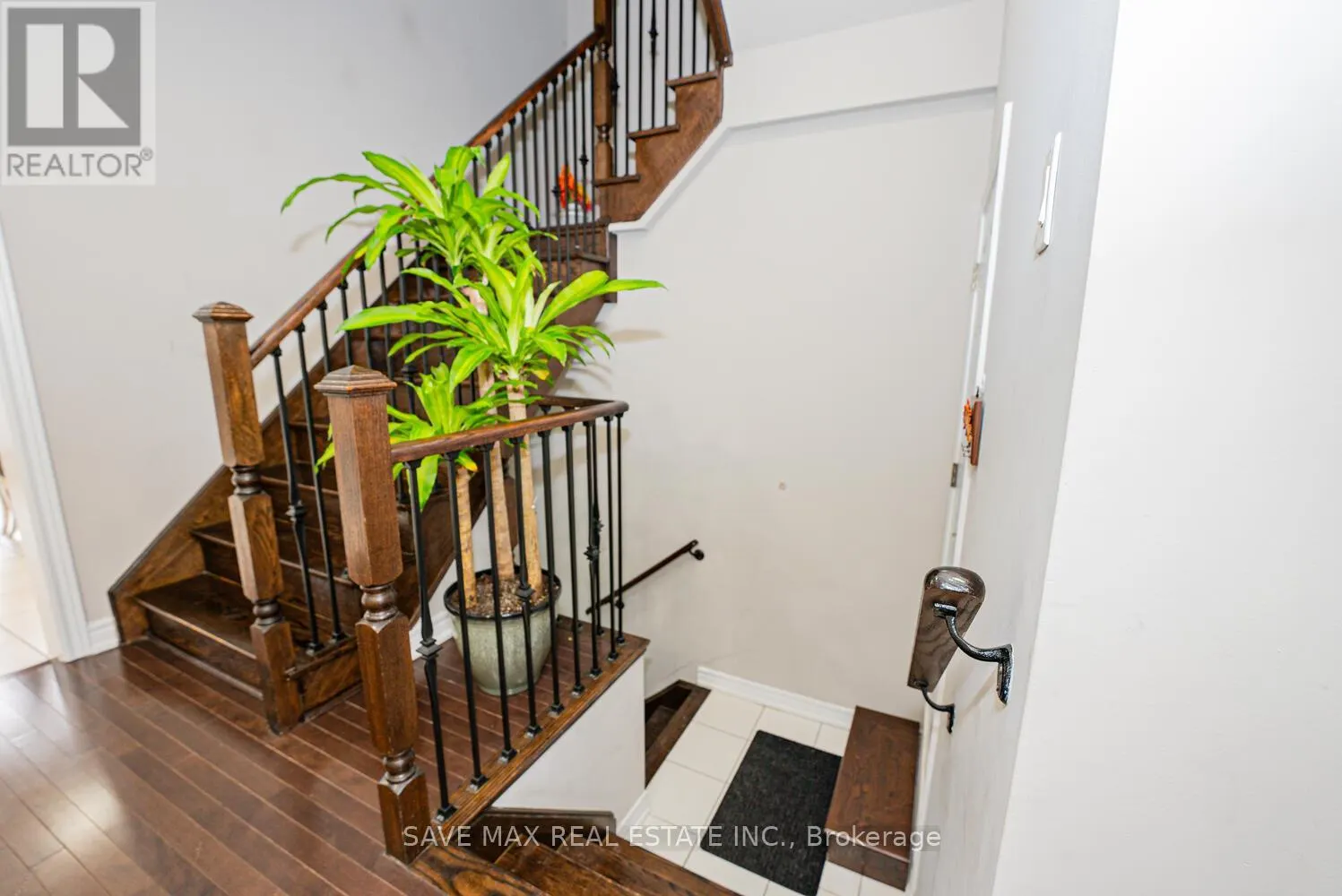 32 YELLOW SORREL ROAD