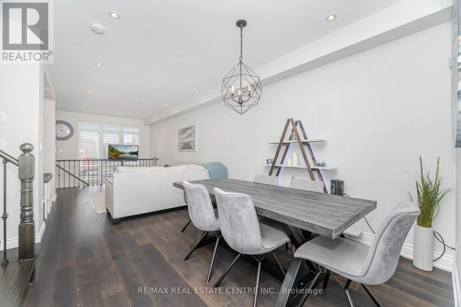 35 - 2295 ROCHESTER CIRCLE