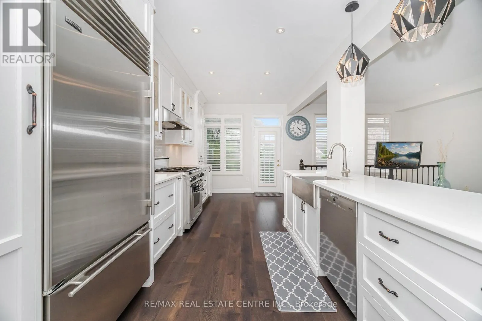35 - 2295 ROCHESTER CIRCLE