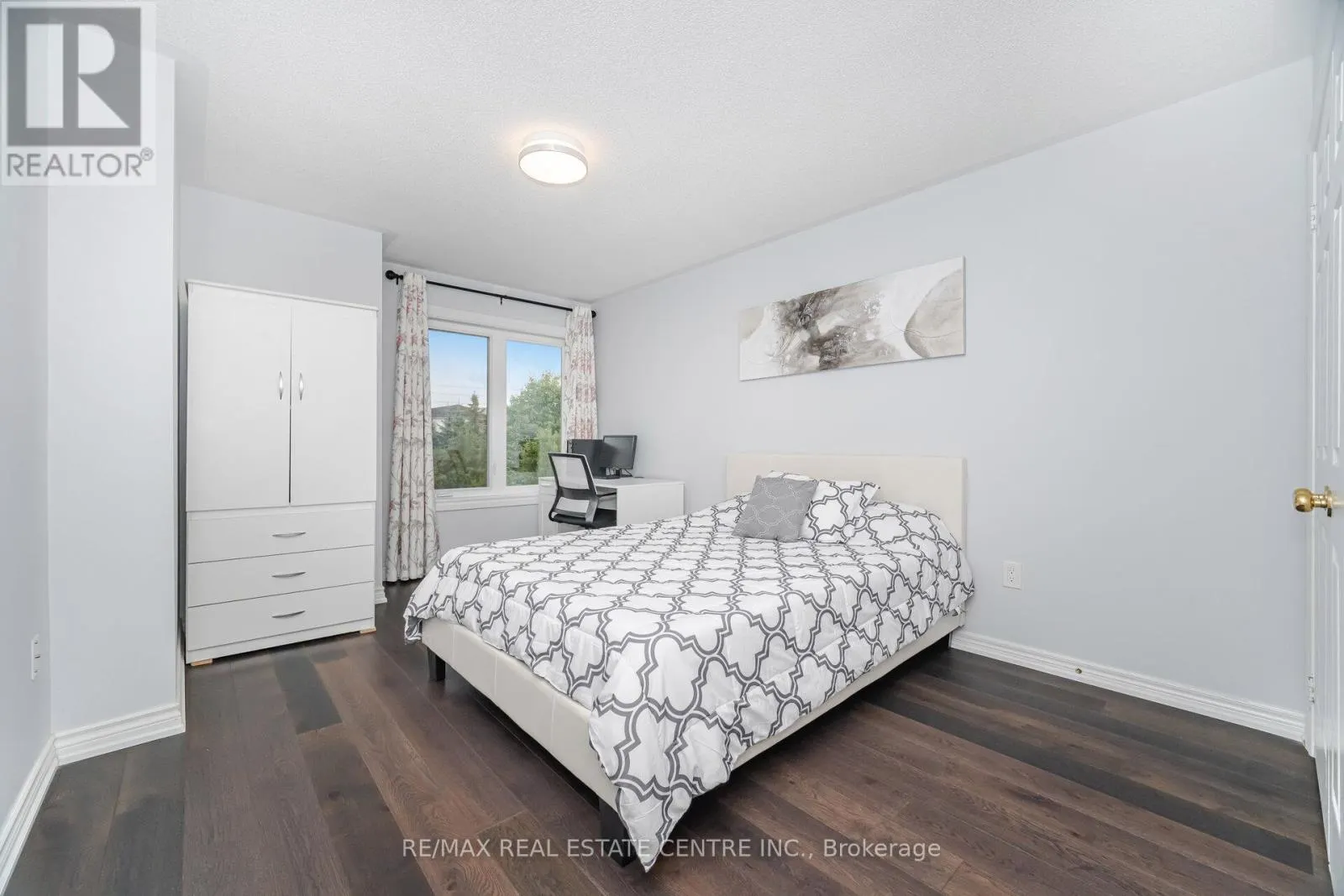 35 - 2295 ROCHESTER CIRCLE