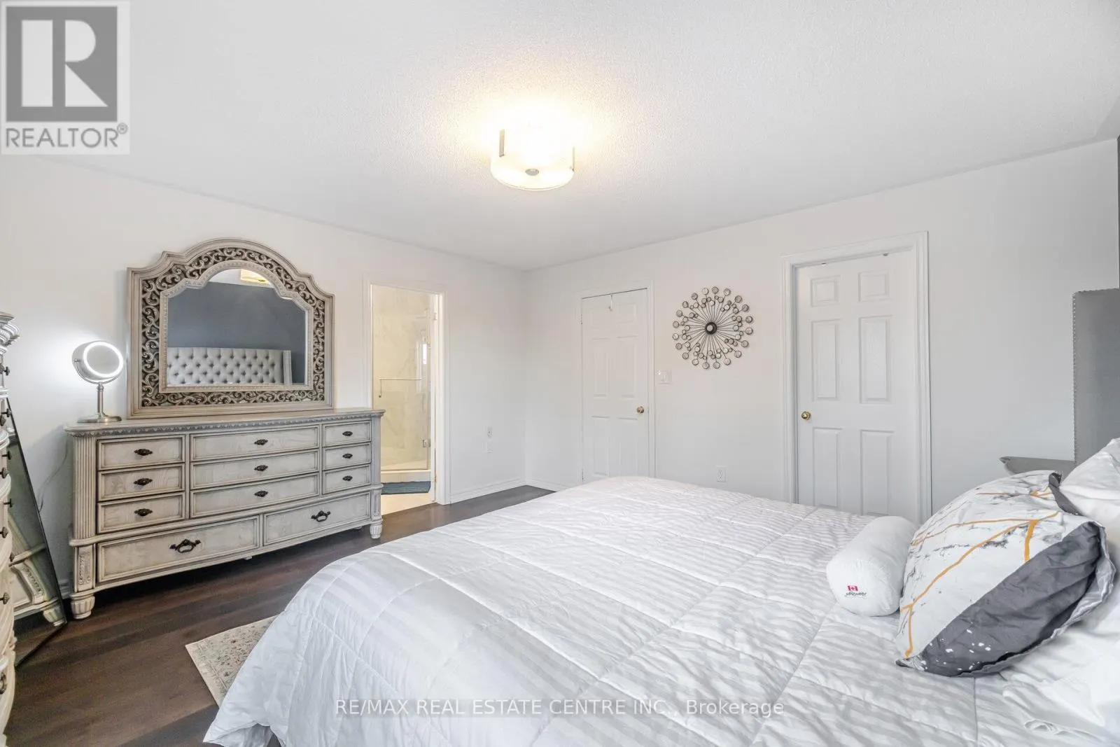 35 - 2295 ROCHESTER CIRCLE